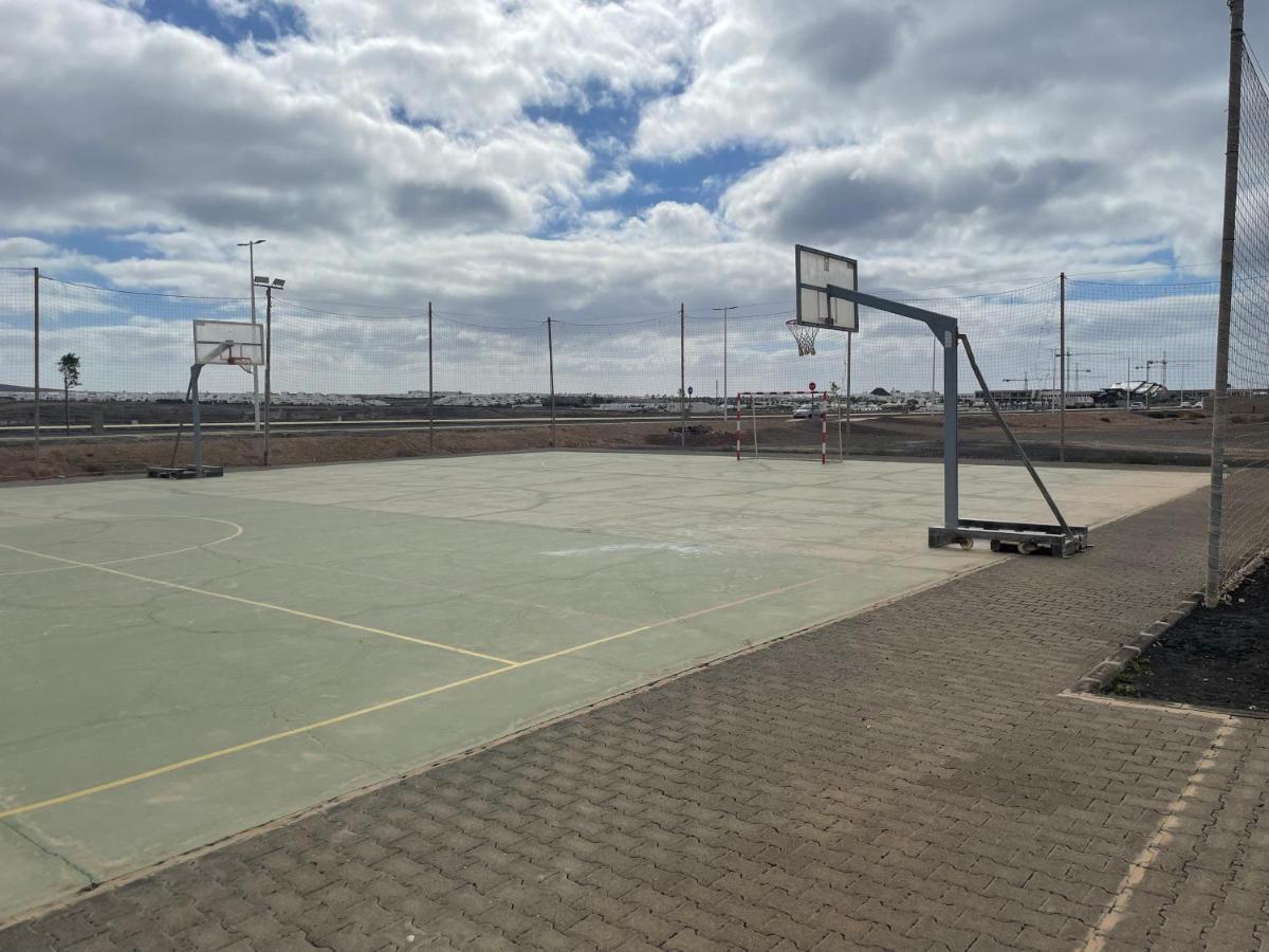Izaro Apartamento Atico De Lujo Cerca De Playa Dorada Playa Blanca  Luaran gambar