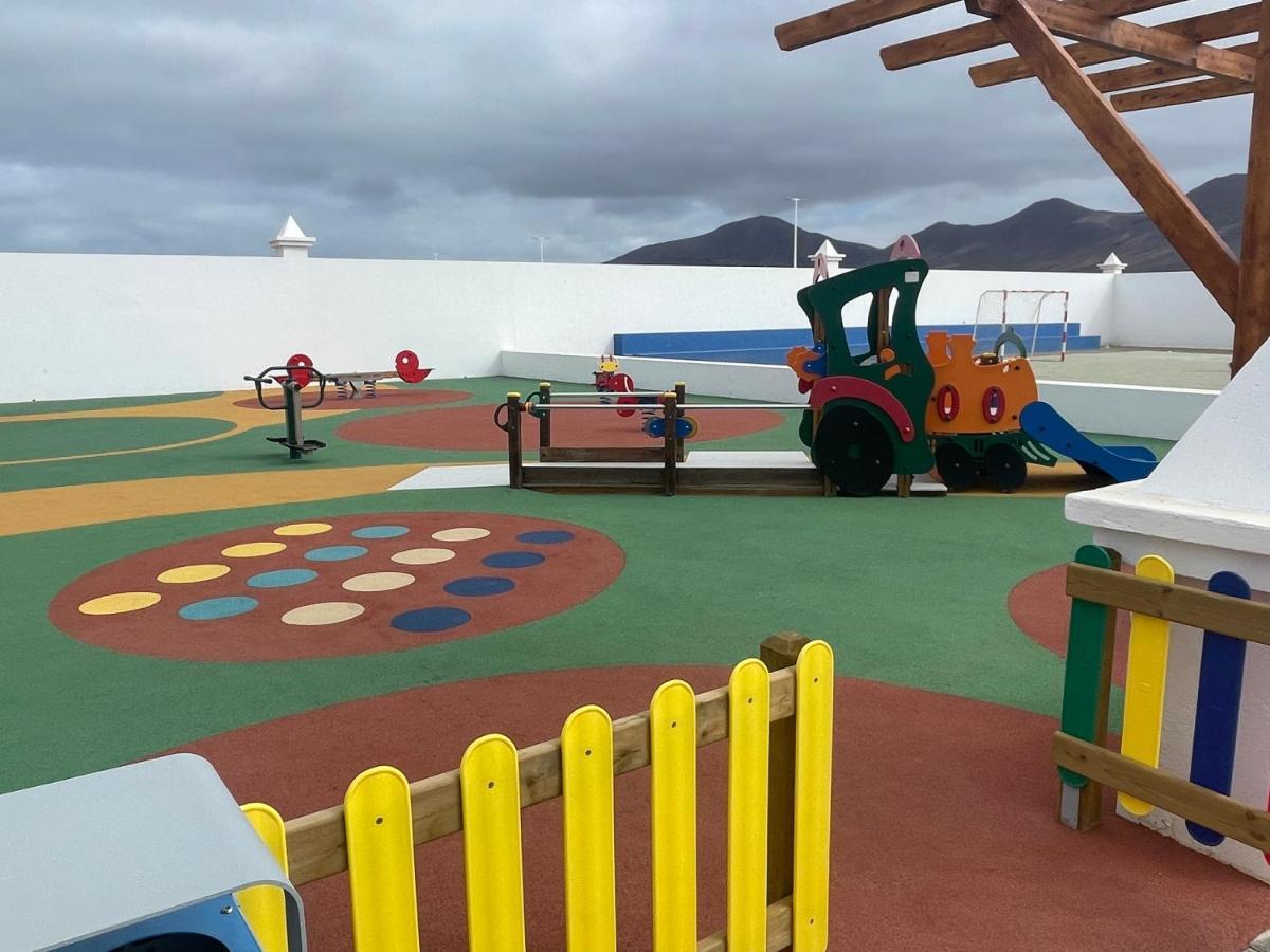 Izaro Apartamento Atico De Lujo Cerca De Playa Dorada Playa Blanca  Luaran gambar