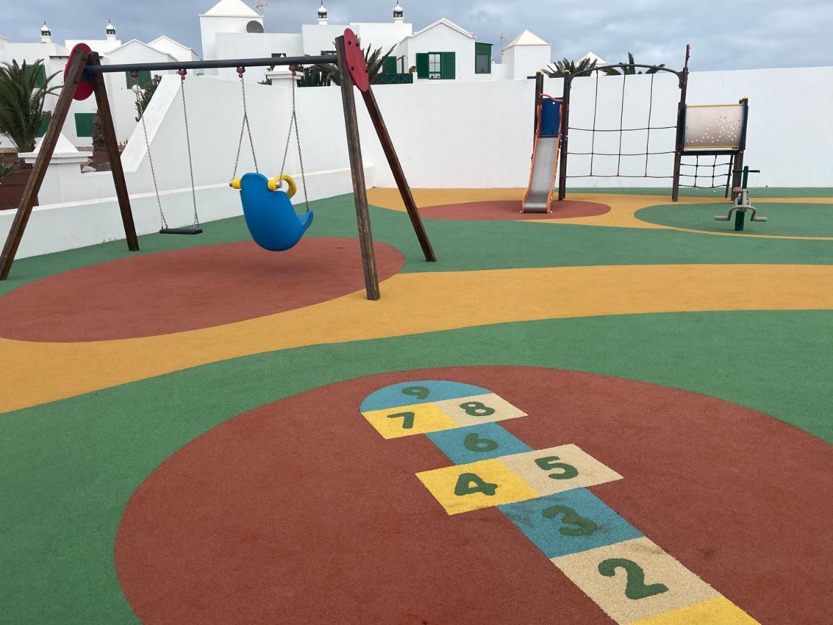 Izaro Apartamento Atico De Lujo Cerca De Playa Dorada Playa Blanca  Luaran gambar