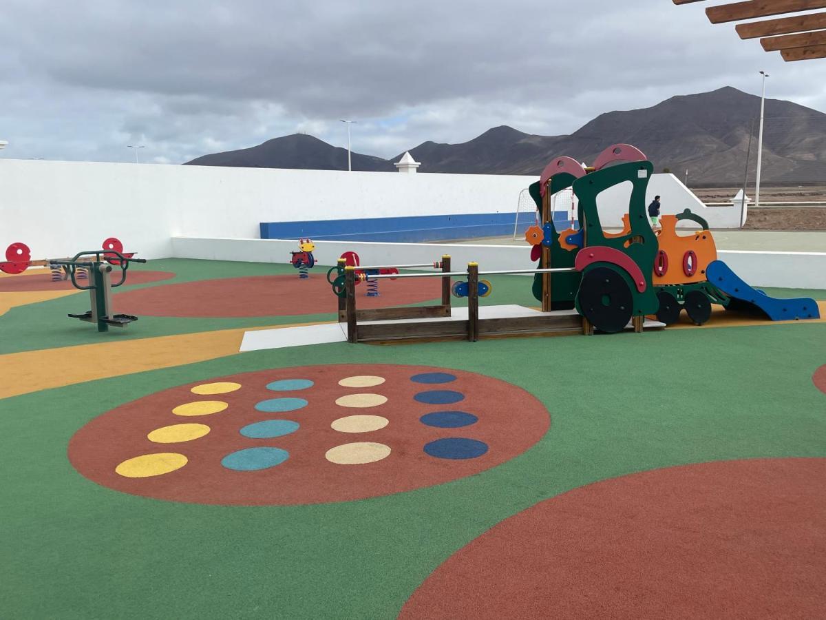 Izaro Apartamento Atico De Lujo Cerca De Playa Dorada Playa Blanca  Luaran gambar