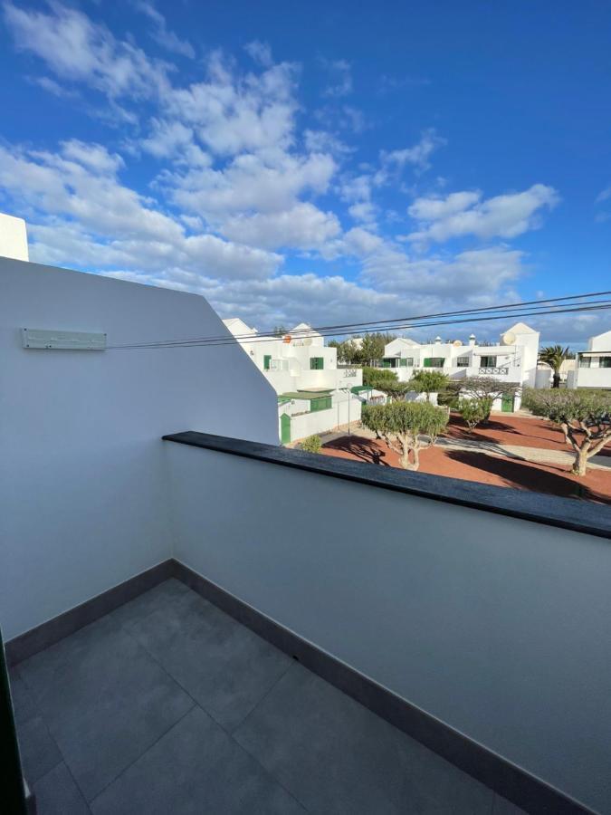 Izaro Apartamento Atico De Lujo Cerca De Playa Dorada Playa Blanca  Luaran gambar