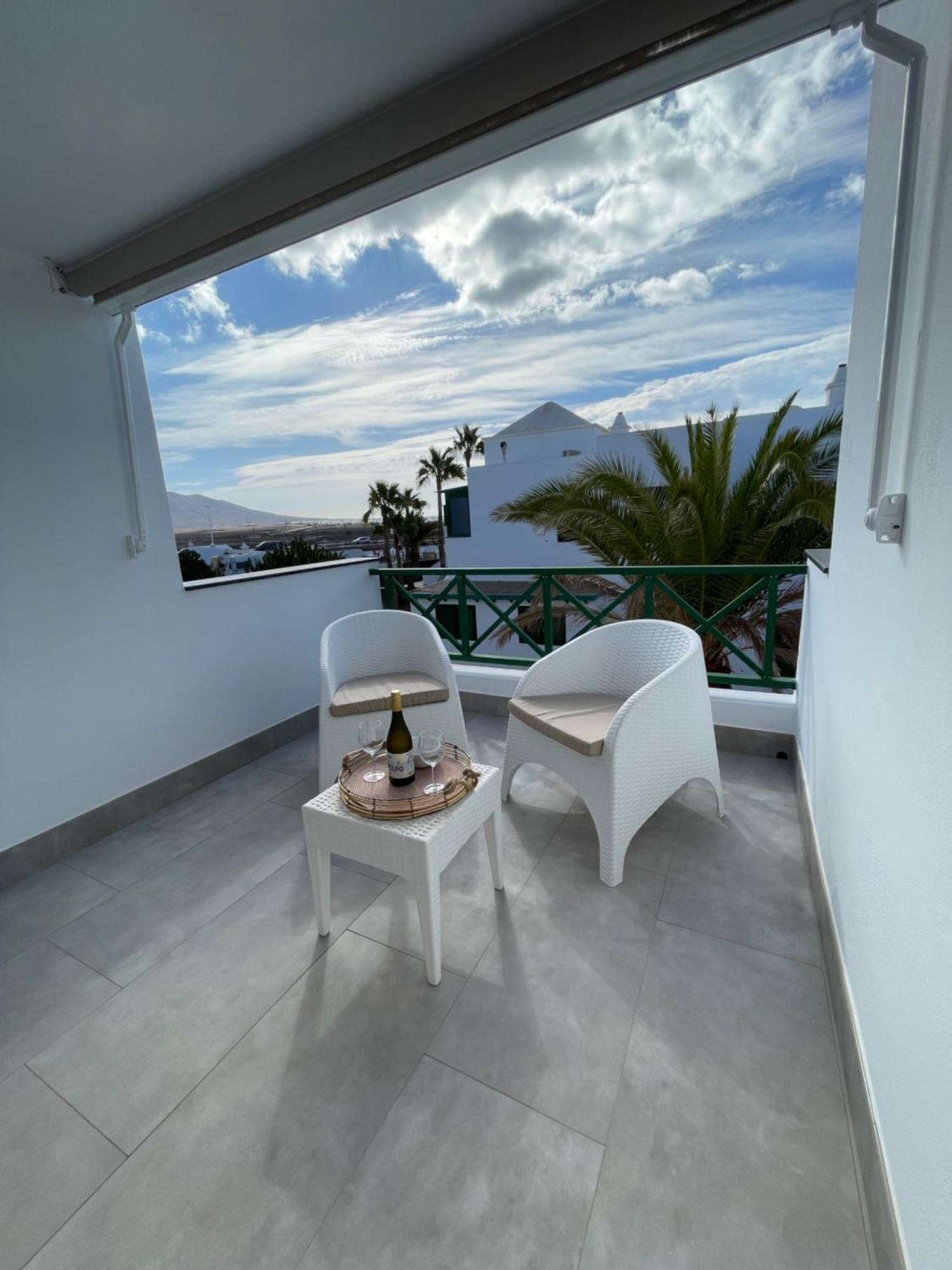 Izaro Apartamento Atico De Lujo Cerca De Playa Dorada Playa Blanca  Luaran gambar